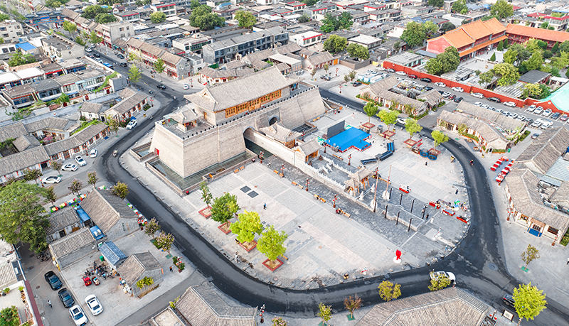 2022年9月8日，石家莊，航拍正定縣正定古城陽和樓與正定歷史文化街。