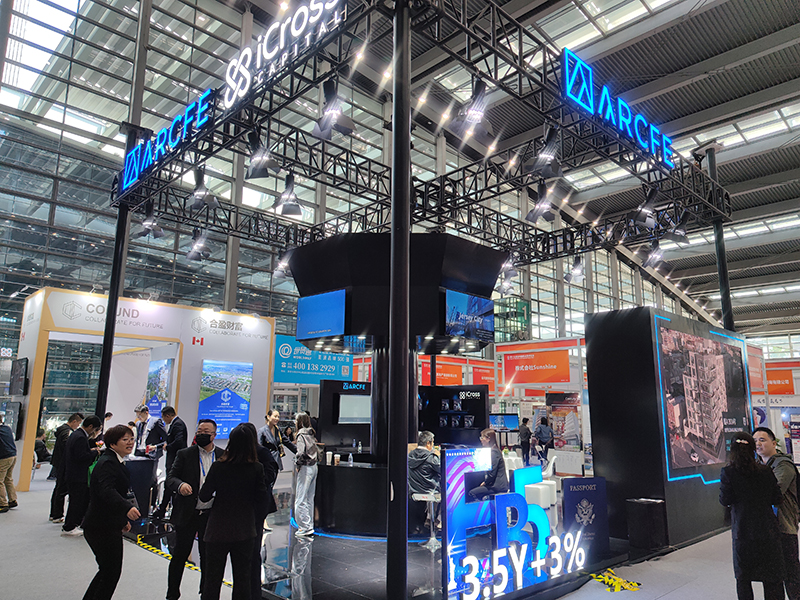 2023年12月16日，第十七屆深圳國際金融博覽會在深圳會展中心開幕，近300家金融機構(gòu)和企業(yè)攜手多款金融產(chǎn)品集中亮相。